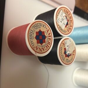 American Threads Quilting Thread Set - Red, Black, Blue